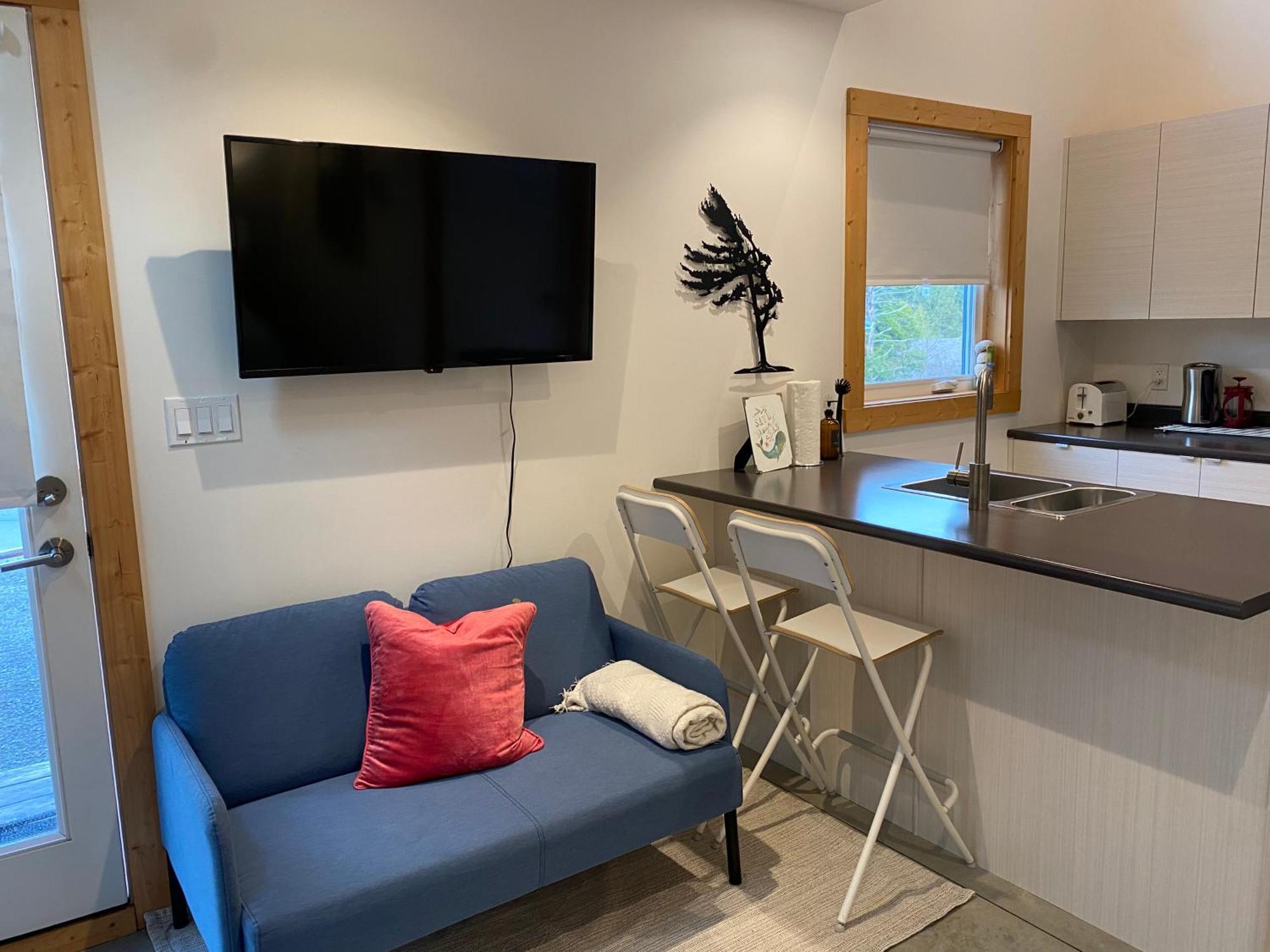 Lucky Creek Guest Suite Ucluelet Exterior foto